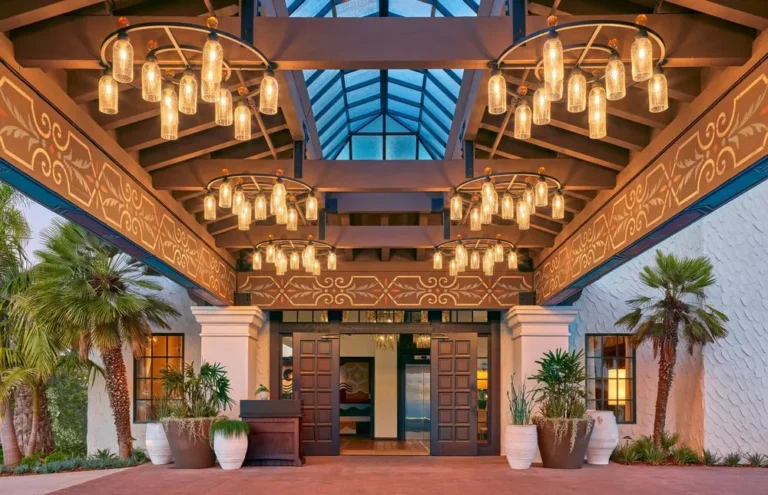 Coastal Boutique Resorts USA: A 2026 Editorial Pillar on Hospitality Failures & Success