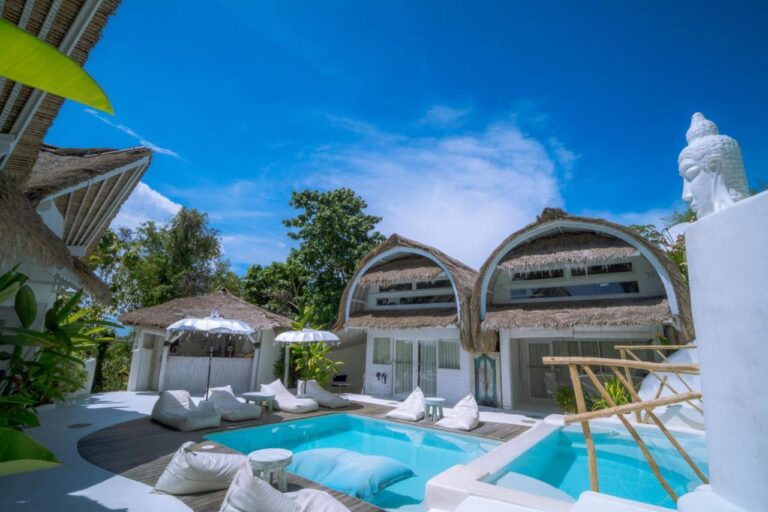 Compare Eco Boutique Resorts: A 2026 Editorial Pillar on Sustainable Luxury