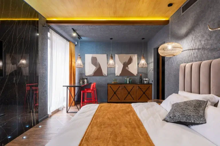 How to Plan Boutique Resort Stays on a Budget: An Editorial Pillar Guide