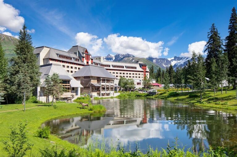 Luxury Mountain Resorts USA: The Definitive Editorial Pillar Guide